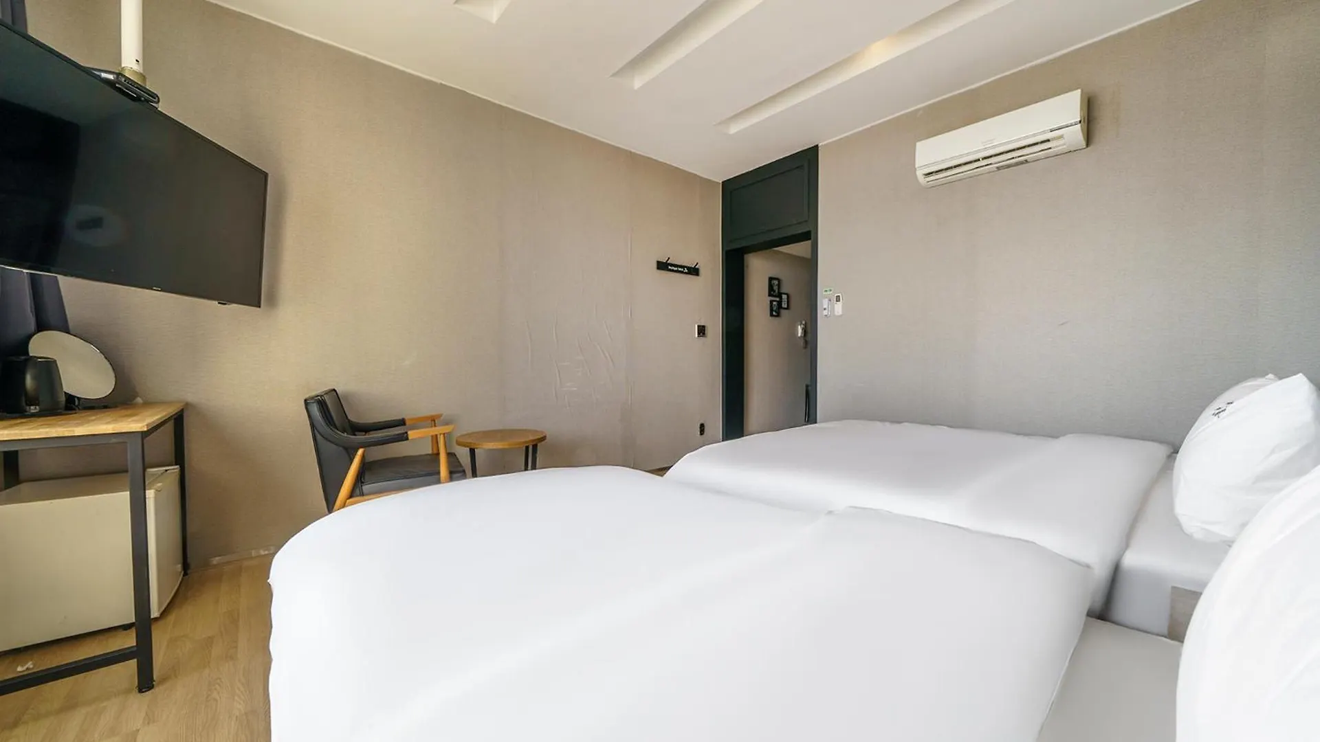 Jk Hotel Busan 2*,  South Korea